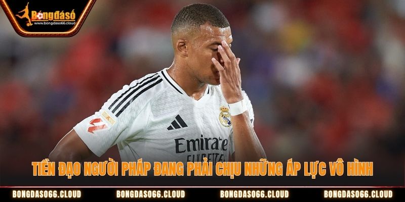 Tiền đạo người Pháp đang phải chịu những áp lực vô hình Tiền đạo người Pháp đang phải chịu những áp lực vô hình